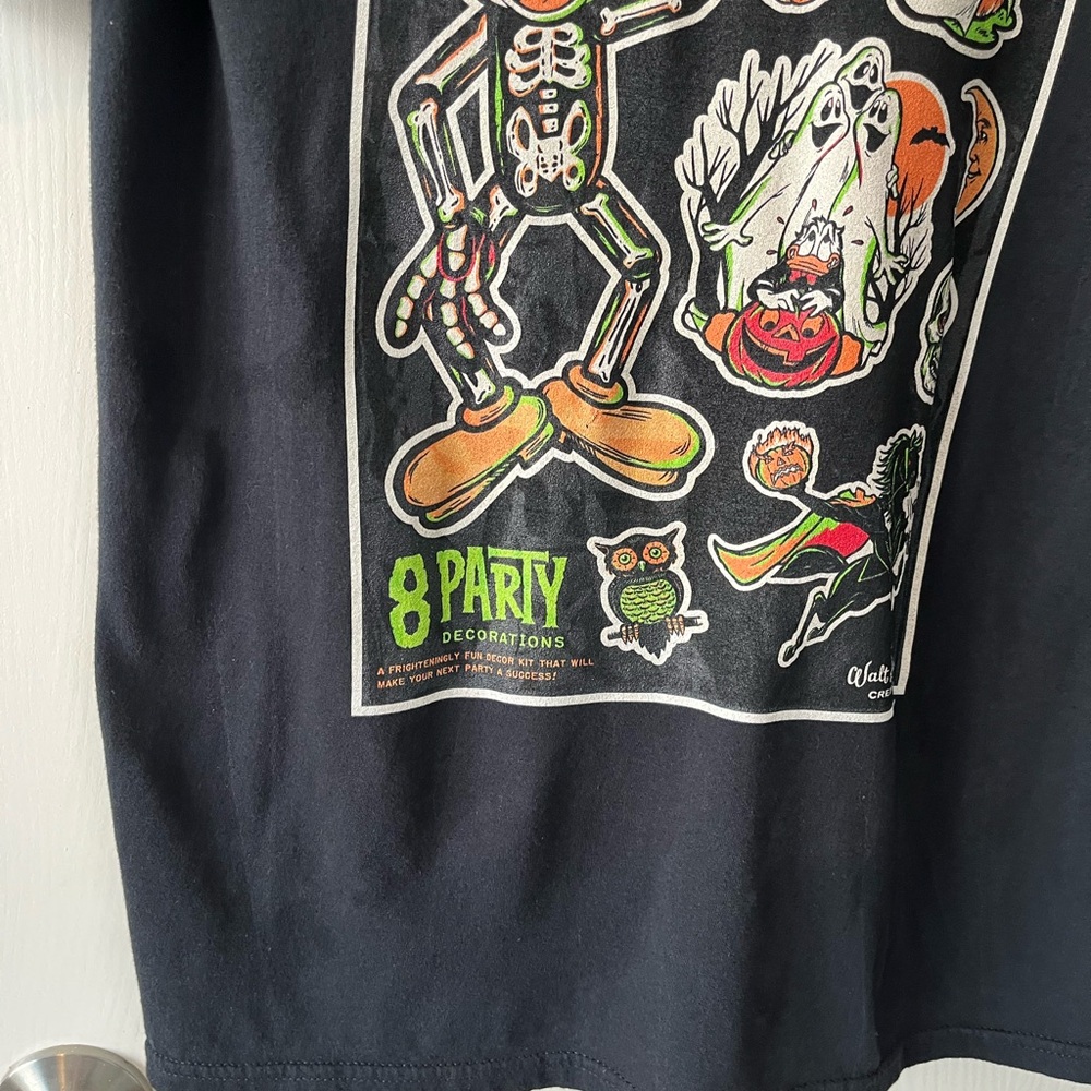 Disney 100 Mickey & More Halloween Party Stickers Style D100 T-Shirt Medium - Picture 6 of 9